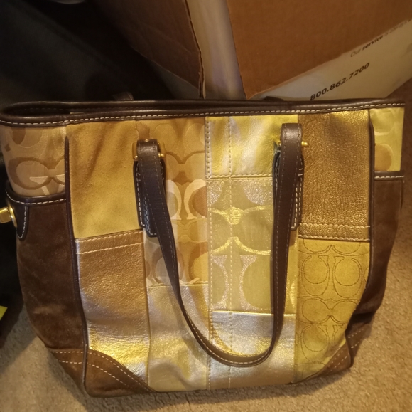 Coach handbag - Picture 2 of 3